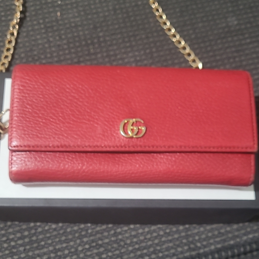Gucci Scarlet Leather Wallet with Gold Accent